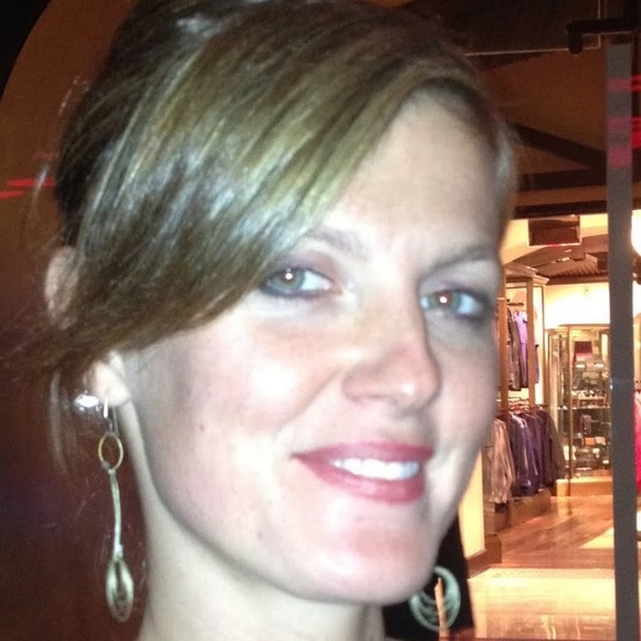 Meet your Posher, Loren - Picture 1 of 1